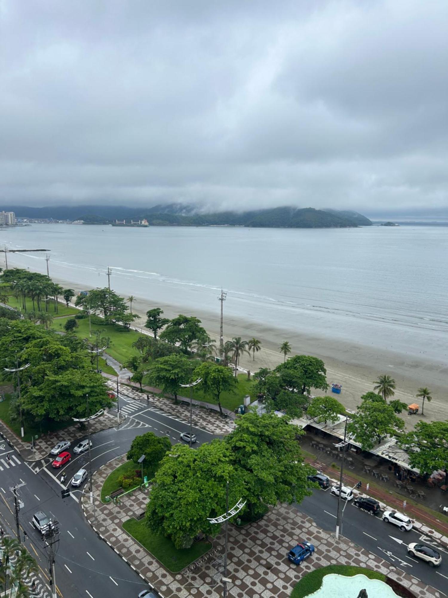 Apartamento Frente A Praia Do Embare Santos Exterior photo